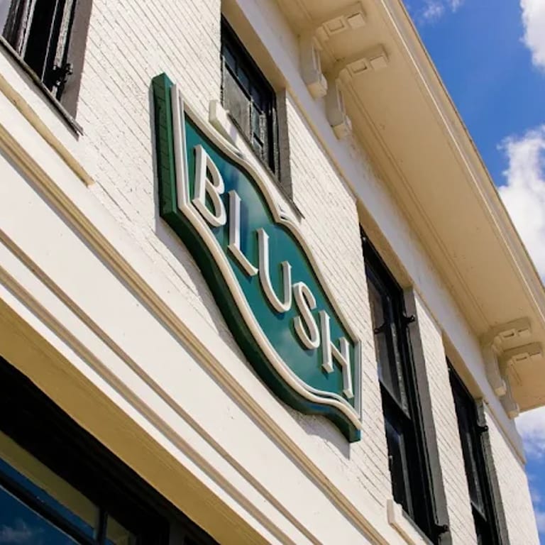 Dine-In Experience in a Historic Area