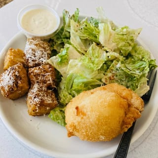 Girl Lunch